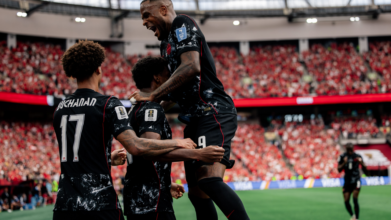Le Canada attaque le Qatar à BC Place lors d'une victoire de six buts